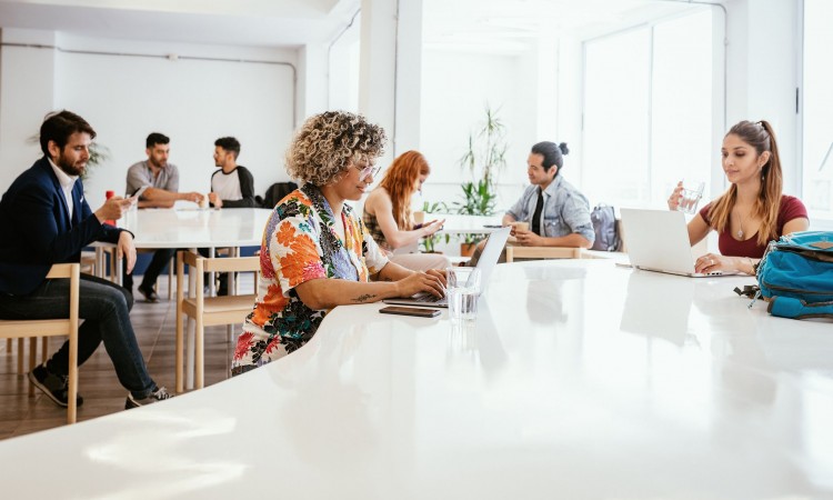 DECK ZEHN Workspaces für das Home Office